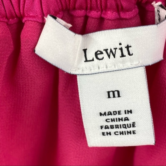 Lewit Silk Tank Pink Size Medium NWOT - Picture 8 of 9